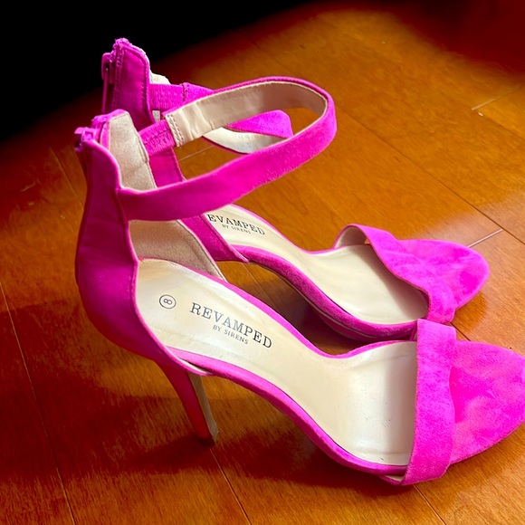 Pink heels - Picture 2 of 2